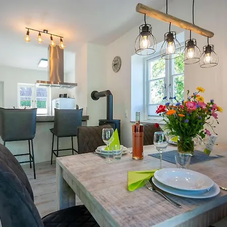 Holiday home Ferienbauernhof Liesenberg Meerblickhaus Strandmuschel Fehmarn